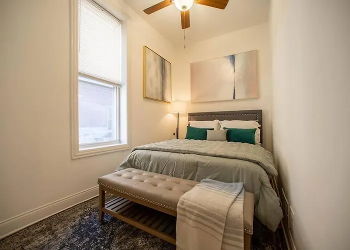 Getaway In The Heart Of Pilsen Chicago